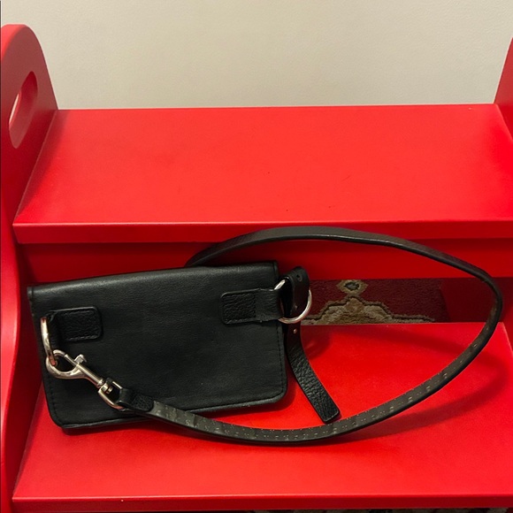 DKNY Black Leather Shoulder Bag - Picture 4 of 7